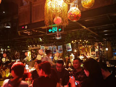大堂-胡桃里音乐餐厅(陶溪川店)(川湘赣菜·世界百大酒庄直供红酒·音乐表演)