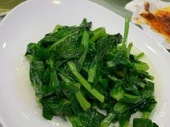 清炒豆苗-梅龙镇酒家(南京西路总店)