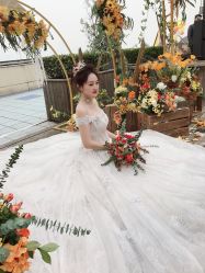 -艾米丽婚纱礼服