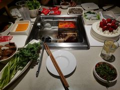 -海底捞火锅鲜切牛肉主题店(长寿路店)
