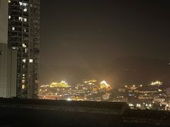 -白象居