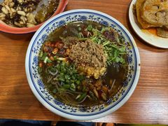 -爆炸头阿姨小四川正宗川味小吃(无任何分店)