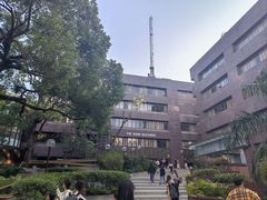 -香港大学