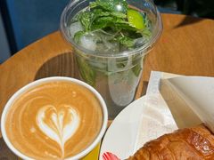 -WOW coffee