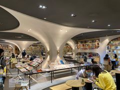 -钟书阁(珍园店)