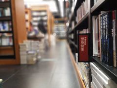 -西西弗书店&矢量咖啡(壹方购物中心店)