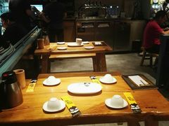 大堂-木屋烧烤(万德庄店)