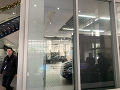 -奔驰上海利星(七宝店)