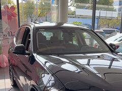 -上海宝信宝马4S店