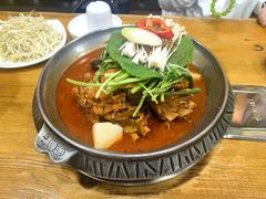 土豆排骨火锅（辣）-喇喇排骨火锅·传统韩式脊骨汤(望京西园总店)
