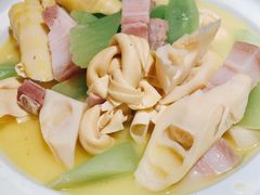 腌笃鲜-周家二小姐的菜(西津渡店)