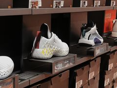 -王府井奥莱临潼小镇(临潼店)