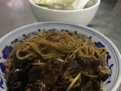 -珠宝街老左杂酱面馆