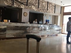 -西安大雁塔科技大学地铁站亚朵酒店