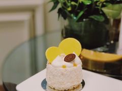 椰芒慕斯脆饼-PAUL LAFAYET 法式甜品(港汇广场店)