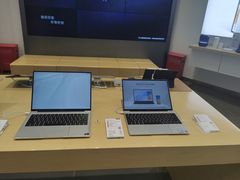 -华为授权体验店(中山公园来福士)