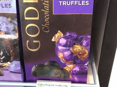 -中免(澳门机场免税店)