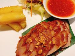 西贡炭烧烤猪颈肉配菠萝-美奈小馆·东南亚菜(福田星河COCO Park店)