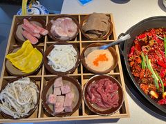 九宫格荤菜-芈重山老火锅(广州首店)