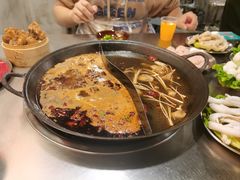 -鹿鸣山草本茶香火锅(园西路店)