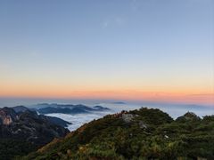 -黄山光明顶山庄
