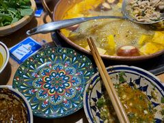 -洱火云南酸菜牛肉火锅(石景山当代商城店)