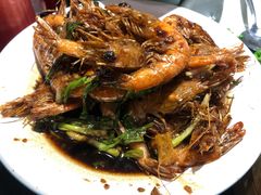 油爆基围虾-老头儿油爆虾·知味杭州(爱琴海购物中心)