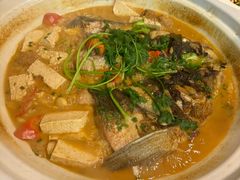 红烧天目湖大鱼头-酒蜻蜓·庭院私房菜(天元东路店)