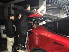 -鲨鱼皮汽车凹陷玻璃修复(静安店)
