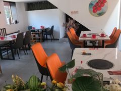 -毛辣果·贵州红酸汤牛肉火锅(西单店)