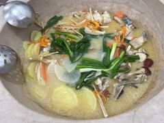 -姚记抚仙湖野生菌石锅鱼庄