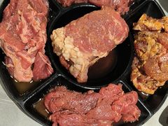 -啊美丽炭火烤肉(滑翔一店)