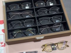 -罗伯特眼镜·蔡司官方授权(罗湖国贸店)