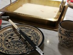 -尚尚仙·酸汤猪手·猪肚鸡火锅(华联万柳购物中心店)