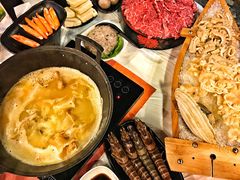 -鲜入围煮花胶鸡海鲜火锅