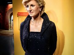 -曼谷杜莎夫人蜡像馆