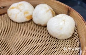 10 Soy Sauce Meat Buns