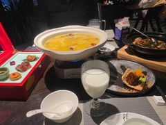 -江上荟·创意中国菜(绿地缤纷城店)