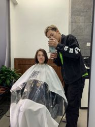 -FRIDAY星期五专业美发沙龙