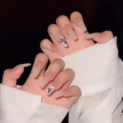 -悦指间美甲美睫
