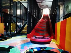 -嗨翻Hi-Fun竞技主题乐园·蹦床亲子生日轰趴(国光1937店)