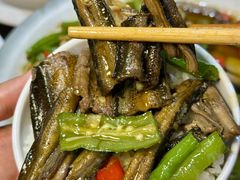 -土砂锅生态山庄·非遗砂锅雅鱼