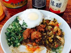 -矮子粉店1985·长沙米粉(湘春路店)