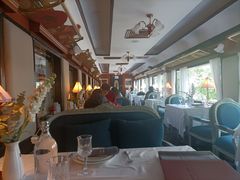 靠窗位-火车头法国西餐厅