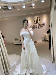 -Color卡诺婚纱礼服馆(南京严选店)