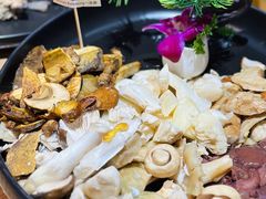 -一朵菌·野生菌探索家火锅(南亚店)