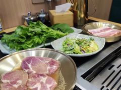 -臻牛烤肉