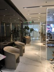 -罗亚帝造型·烫发染发