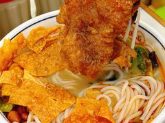-弘束束柳州深巷螺蛳粉(珠江路店)