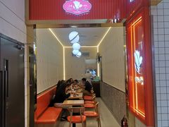 -白玉兰食品甜凤店(合生汇店)